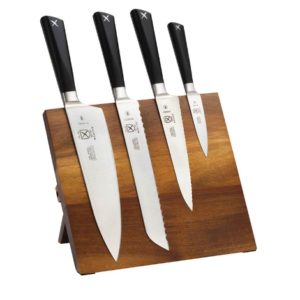 4 knives set on magnetic wood board