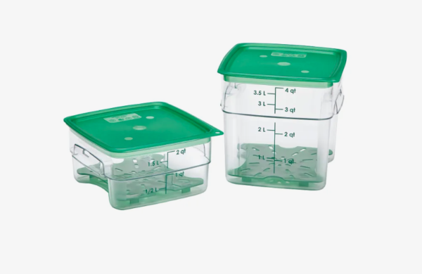 Food storage containers with green lid next to eachother